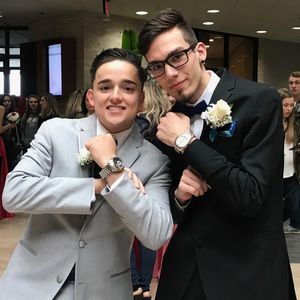 Meet your Posher, Stelio